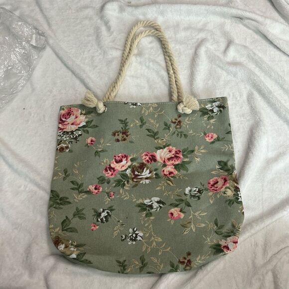 No Brand Handbags - Floral Canvas Tote Bag with Rope Handles – Vintage-Style Beach or Everyday Bag.